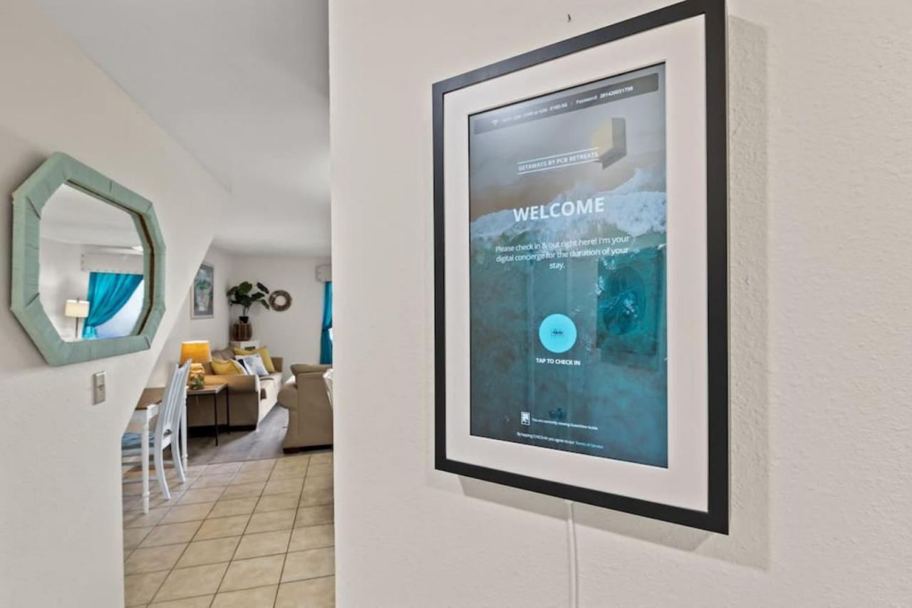 Experience Starlit Nights From Beach Happy's Balcony Overlooking The Community Pool At Beachwalk Holiday home *