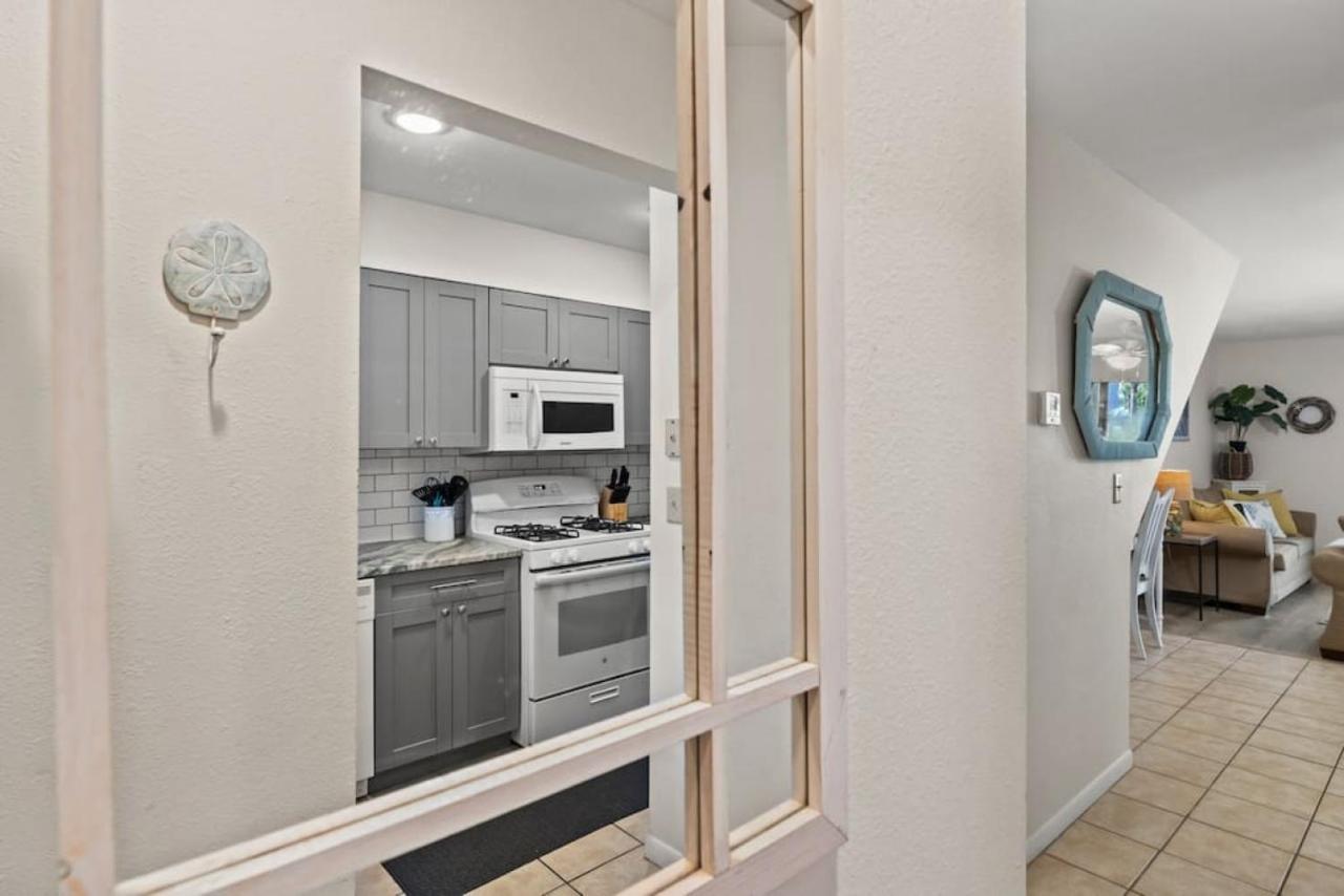 Holiday home Experience Starlit Nights From Beach Happy's Balcony Overlooking The Community Pool At Beachwalk *